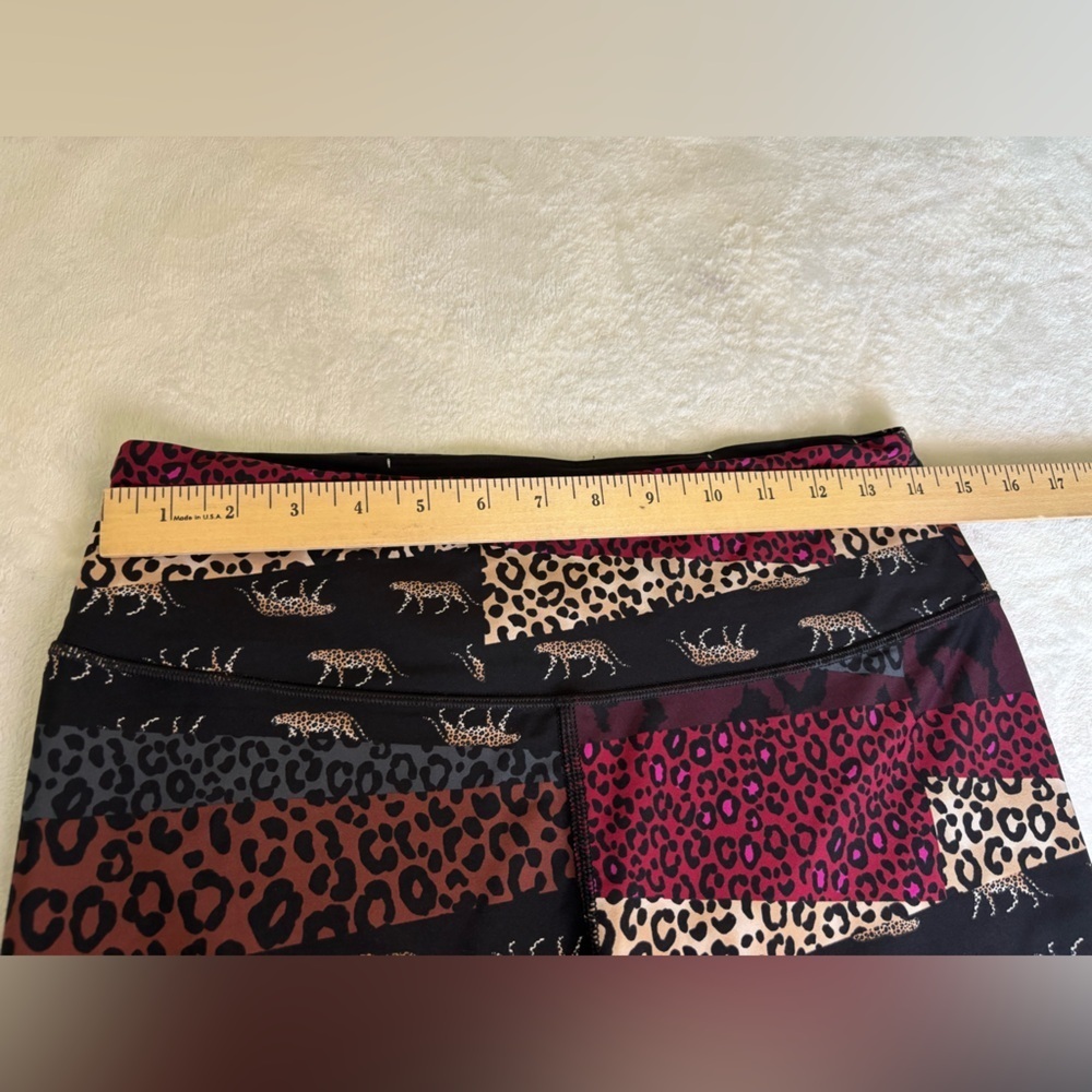 Victoria's Secret Sport Leggings Size L Pink and Black Leopard print - Picture 6 of 11